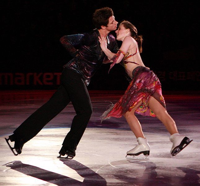 645px-Virtue_and_Moir_2009_FOI